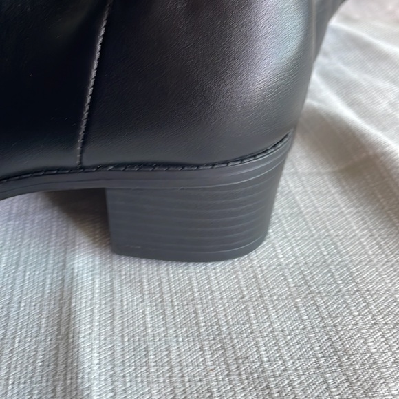 NWT UNISA Over-The- Knee  Boots 7M - Picture 12 of 12